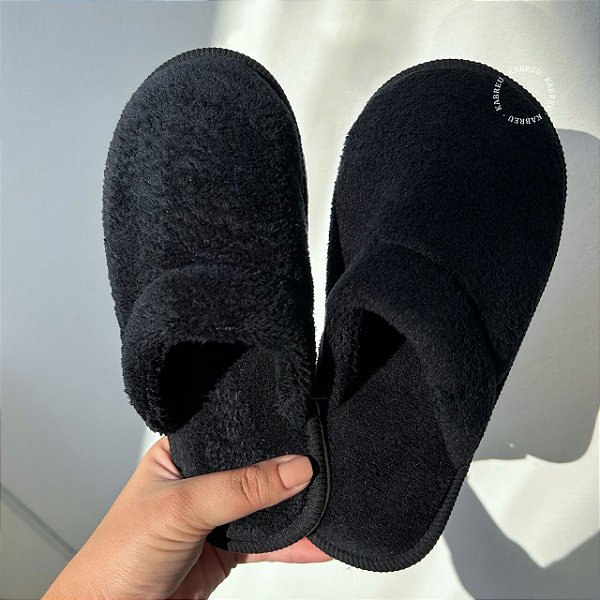 Pantufa Feminina Peluciada de Fleece Preto | Chinelo de quarto