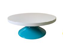 Bailarina em MDF branco com Pedestal Azul