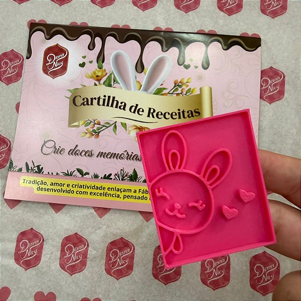 D260038 - Cortador e Marcador Casal Coelho Moldura + CARTILHA DE RECEITAS