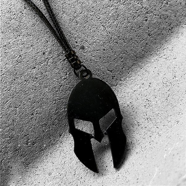 Colar Masculino Origins Black Capacete Espartano Aço Zamac