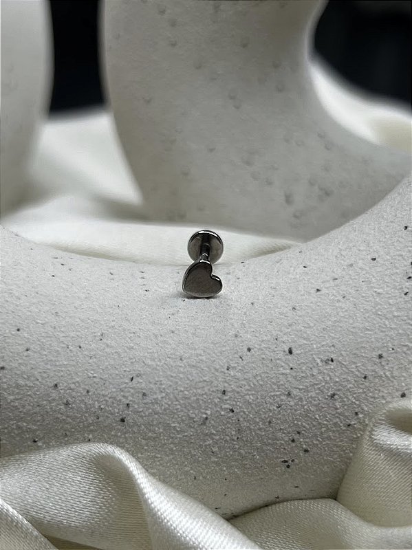 Labret Coração - Titânio