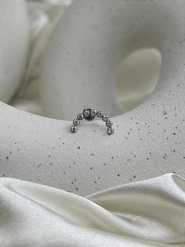 Labret cluster zircônia curvado - Titânio