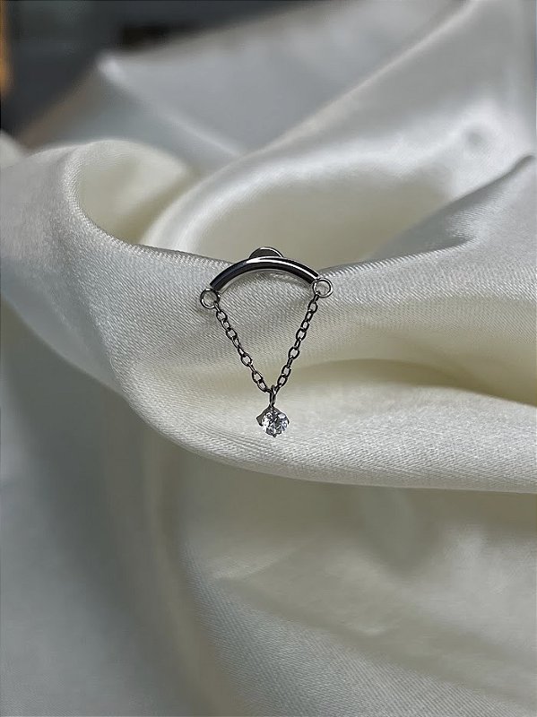 Labret curvo correntes e zircônia -Titânio
