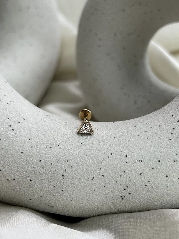 Labret triângulo - Titânio gold