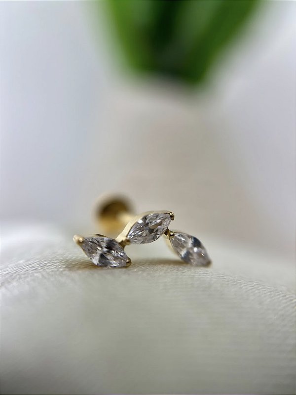 Labret cluster 3 navetes PVD gold - Titânio