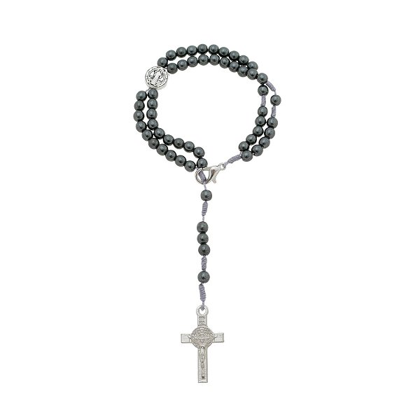 Terço de Pulso com Medalha de São Bento e Contas em Hematita