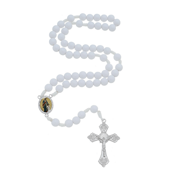 Terço Maria Passa na Frente – Contas Pérola Branca e Medalha Colorida