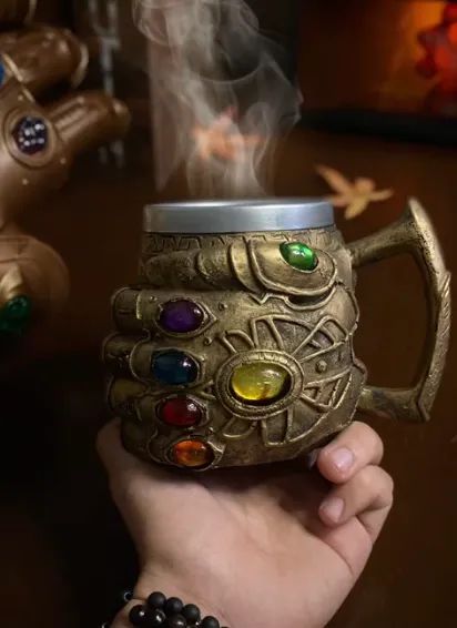 CANECA 3D MANOPLA DO INFINITO THANOS: VINGADORES GUERRA INFINITA