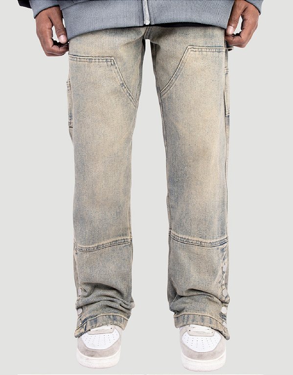 Calça Jeans Light Fit Azul Envelhecida com Botões