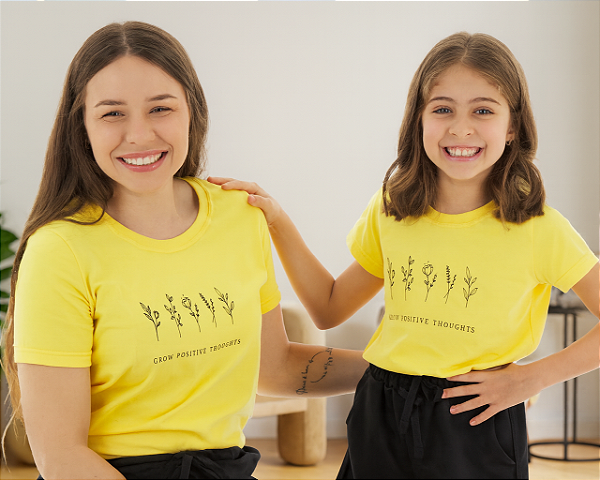 Kit Mãe e Filha Camiseta Amarela Grow Positive - Tamanhos 2 ao G3