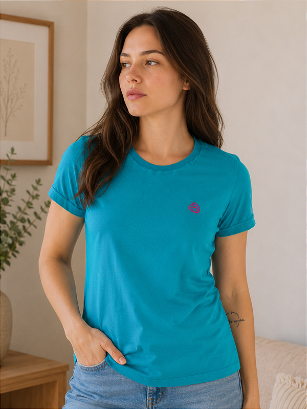 Camiseta Feminina Azul Turquesa com Bordado Motherly 100% Algodão