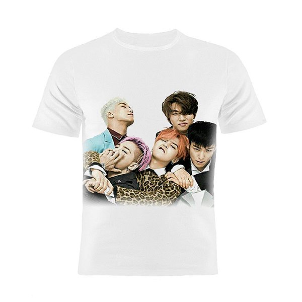 Camiseta Basica Nerderia e Lojaria kpop big bang coreanos Branca
