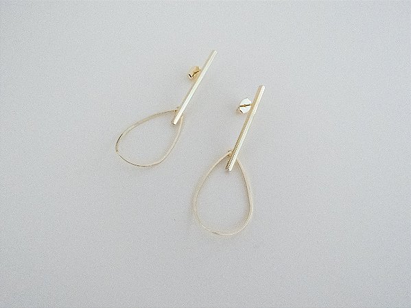 Palito com gota pendurada