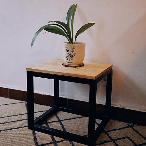 Mesa de Apoio Lola