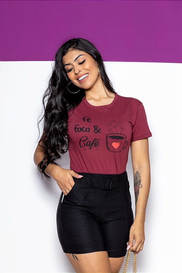 T-Shirt FÉ FOCO & CAFÉ Feminina - Top Store