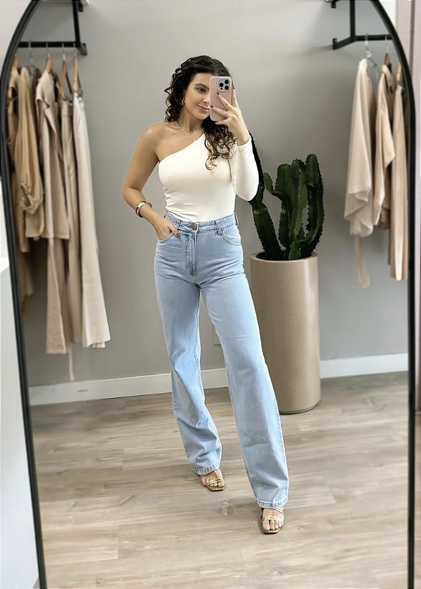 CALÇA JEANS WIDE LEG LAVAÇÃO CLARA