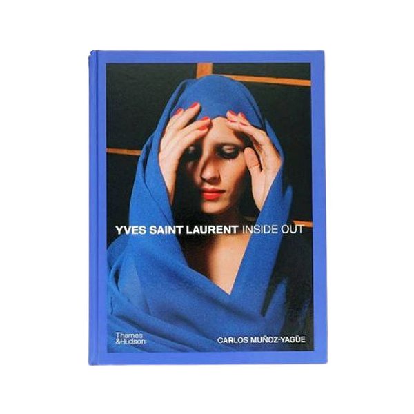 Livro Yves Saint Laurent Inside Out