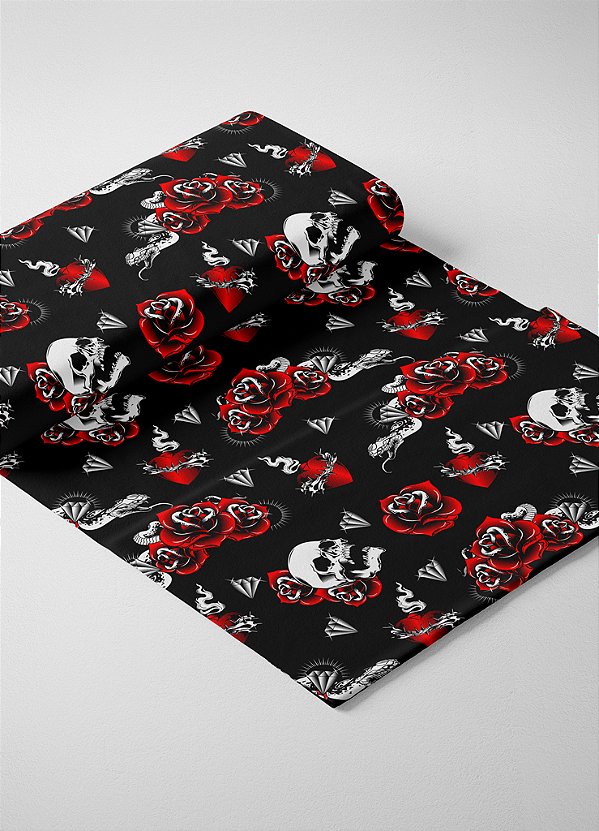 Tecido Tricoline Estampa Digital Caveiras e Rosas Fundo Preto 1,50m de Largura
