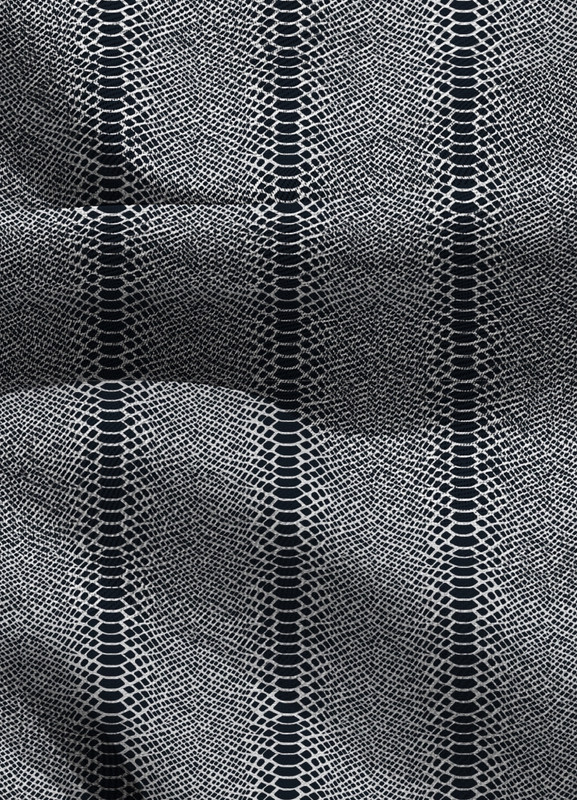 Tecido Blackout Estampa Digital Cobra branco fundo preto 1,35m de Largura