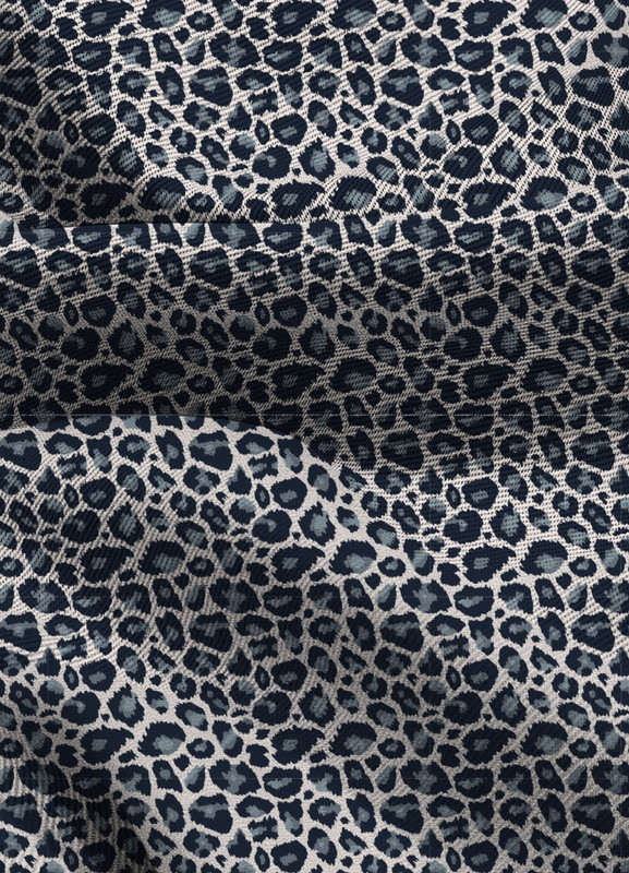 Tecido Blackout Estampa Digital Onça pintada Preta 1,35m de Largura