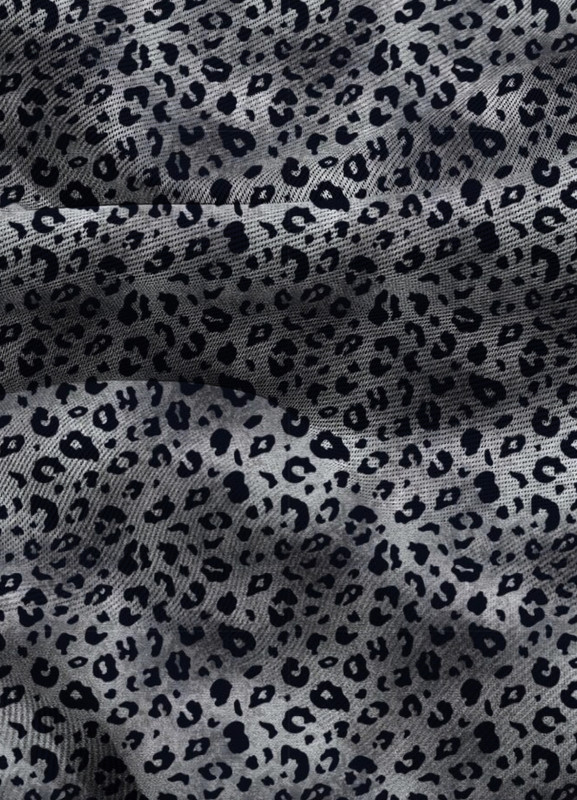 Tecido Blackout Estampa Digital Oncinha Pintada Cinza 1,35m de Largura