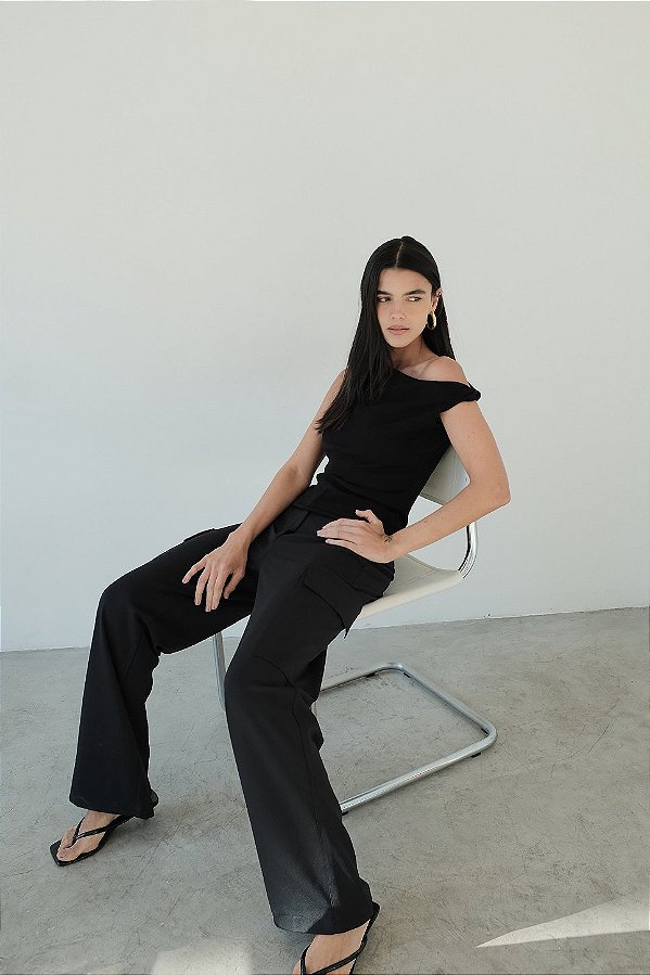 BLUSA ASSIMÉTRICA HELO SATIN