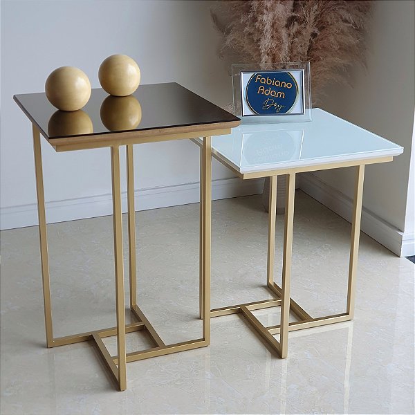 Conjunto Par Mesas Laterais Quadradas AGATHA Dourado e Branco Laqueado com Vidro