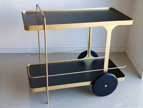 Carrinho Bar 90 cm IRIDIUM Dourado Fosco e Preto Laqueado com Anteparo para Garrafas