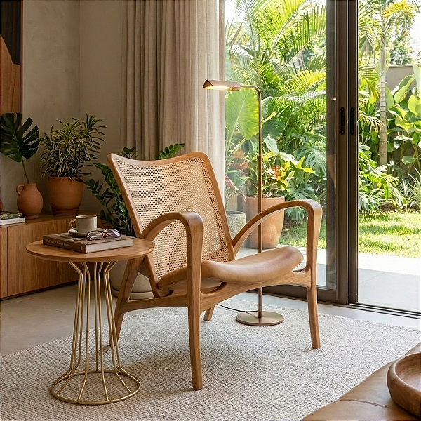 Poltrona Assinada ÂNIMA em Madeira, Telinha e Couro La Paz Camel