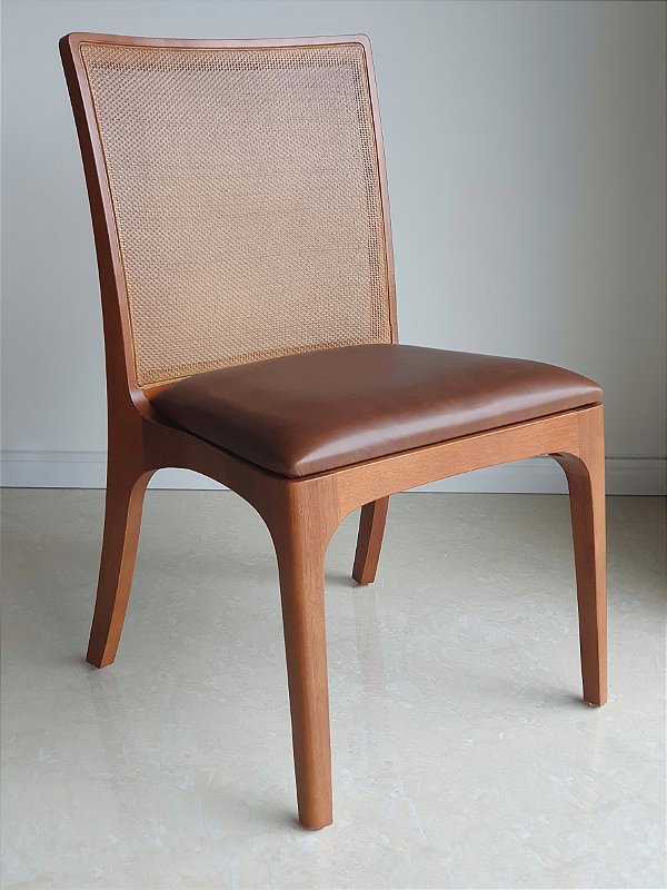 Cadeira de Jantar ANNA Design Assinado Madeira Castanho Telinha e Couro Pinhão
