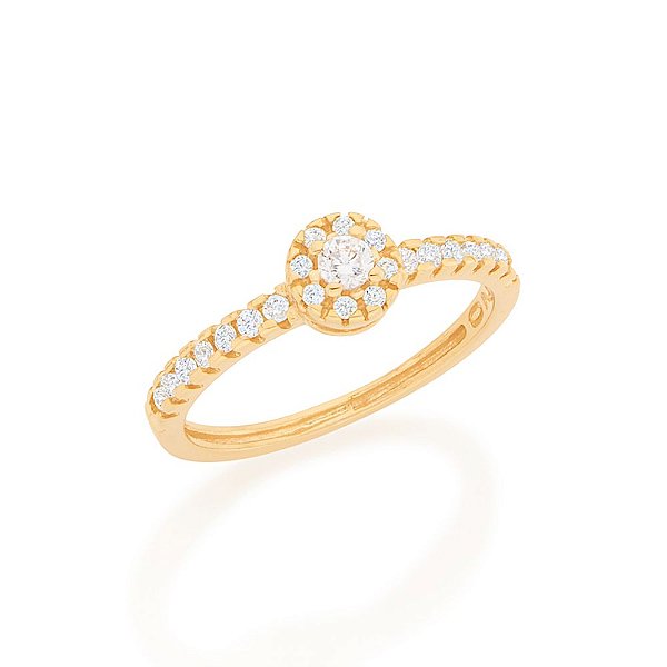 Anel Rommanel "Skinny Ring" Cravejado Por 8 Zircônias De 1,25Mm Na Parte Superior, Com 1 Zircônia De 3,00Mm Ao Centro, C