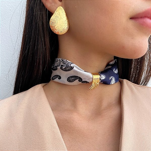 Colar Lenço Branco e Azul com Passante Assimétrico