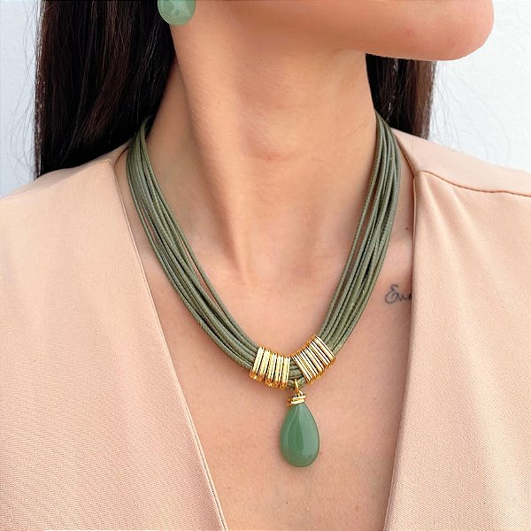 Colar Green com Gota em Jade Verde