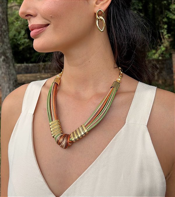 Maxi Colar Nó com Tons Terrosos