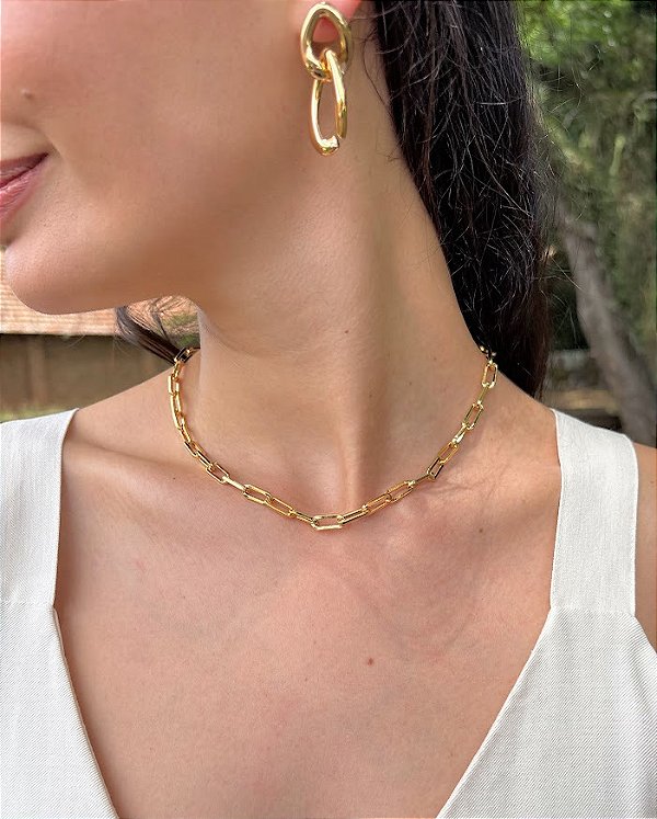 Colar Curto em Correntes Banhadas com Verniz