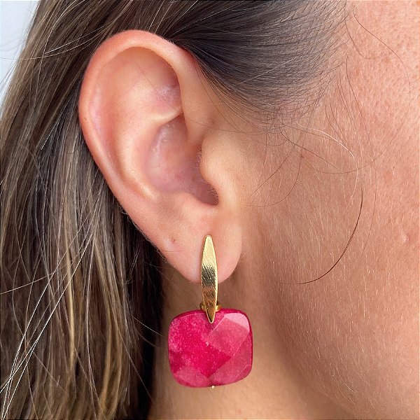 Brinco Banhado com Ágata Vermelha Quadrada