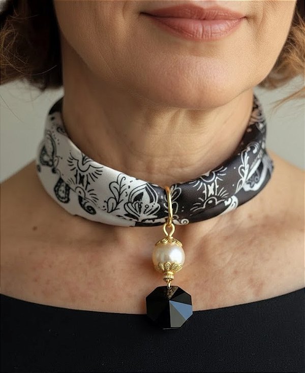 Colar Lenço Preto Pérola e Cristal