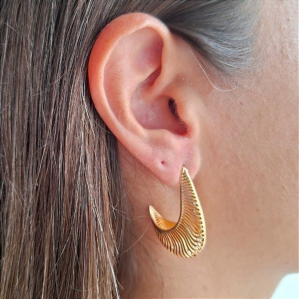 Brinco Argola Vazada Elegante