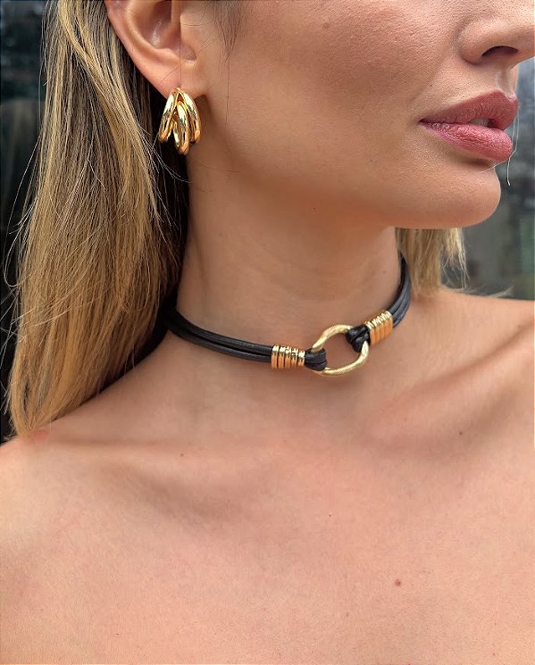 Choker Preta Entremeio Banhado