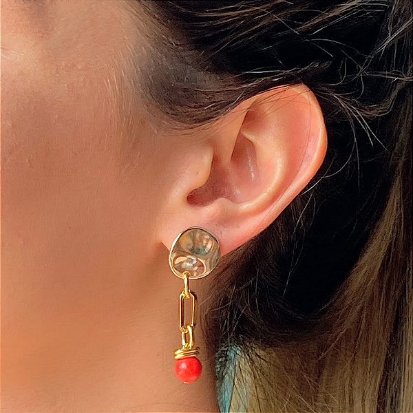 Brinco Banhado Howlita Vermelha