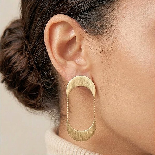 Brinco Grande Banhado Meia Lua