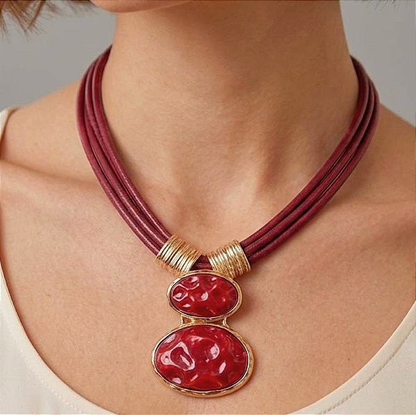 Colar Marsala Pingente Resina