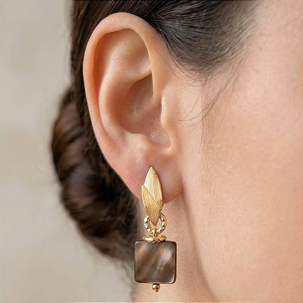 Brinco Olho de Tigre Quadrado