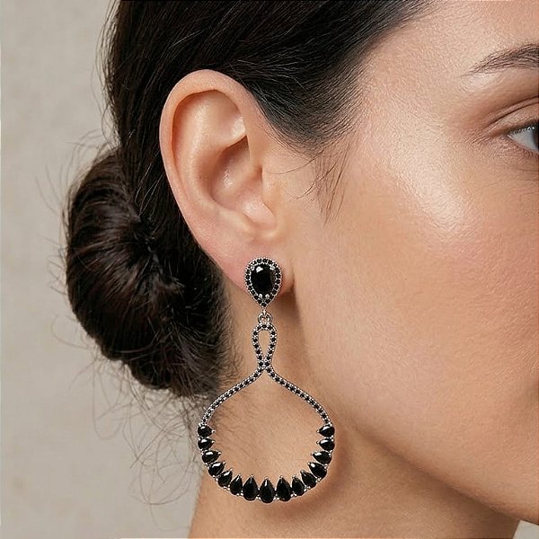 Brinco Elegante Cristais Preto e Prata