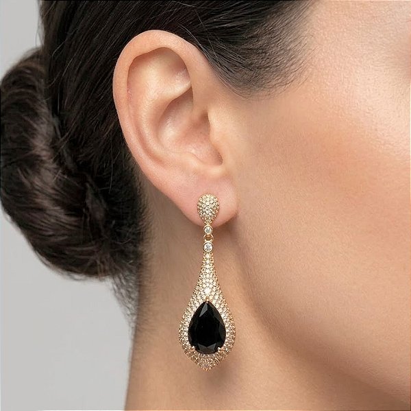 Brinco Elegante Cravejado e Cristal Preto