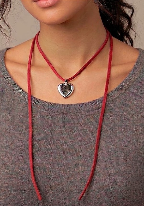 Colar Vermelho Camurça Coração Inox