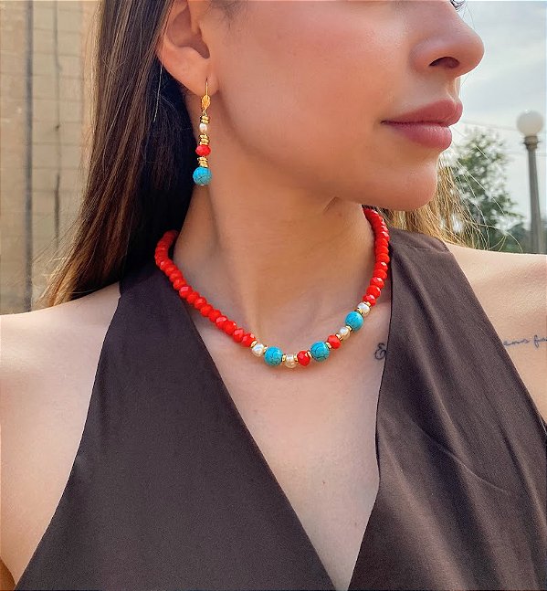 Colar Coral Howlita Azul e Pérola