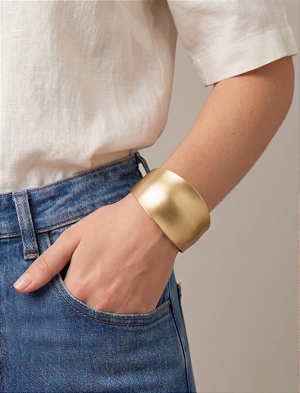 Bracelete Dourado Escovado