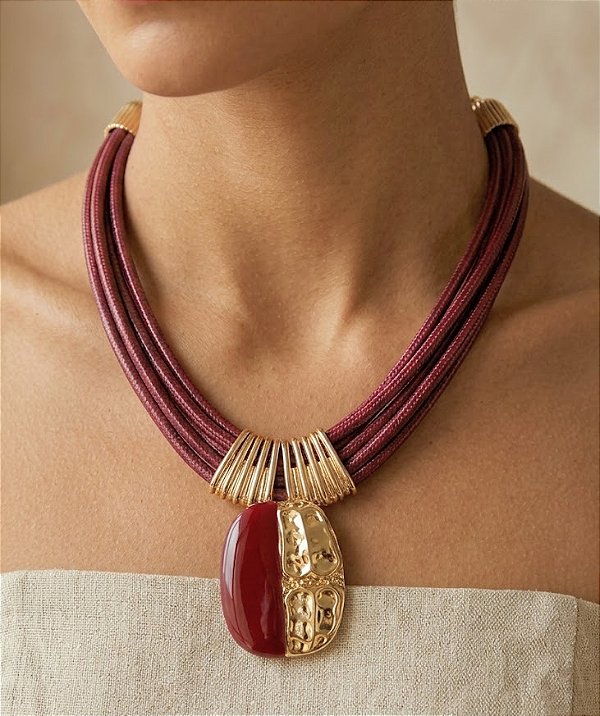 Maxi Colar Marsala Pingente Banhado