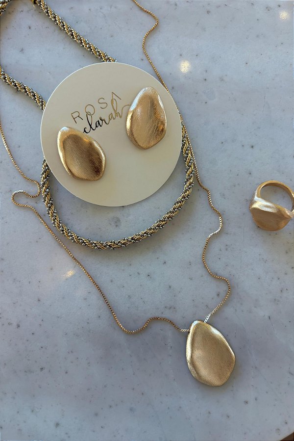 Composição com Dourado